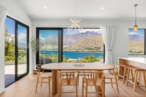 Contemporary & Plush - 4 Bedroom House